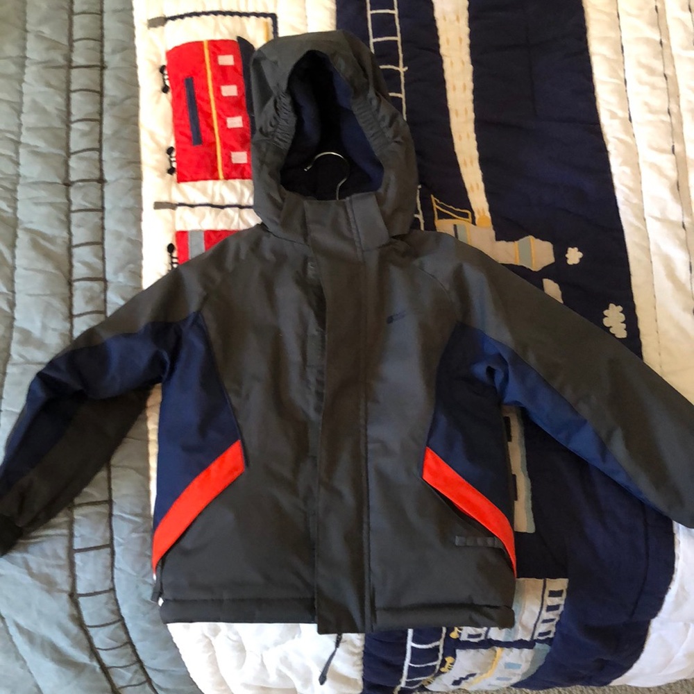 Mountain Warehouse ski jacket size 3-4 toddler